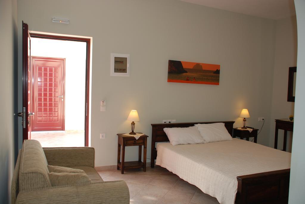 Vilana Studios Kalamos  Room photo